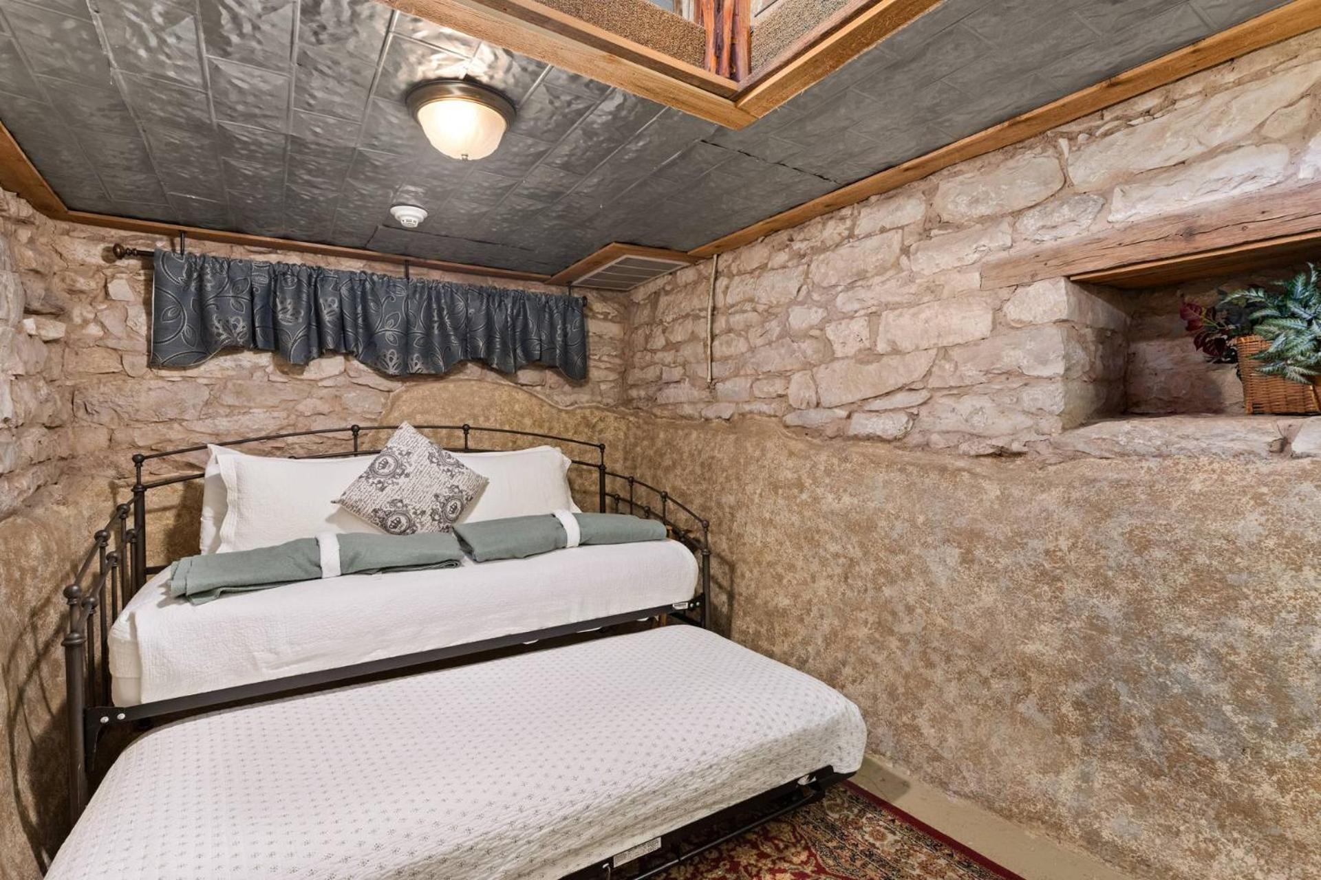 #6 The Root Cellar At Garrison In Gruene Villa New Braunfels Ngoại thất bức ảnh